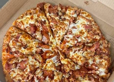 Best tandoori chicken pizza in Calgary, AB